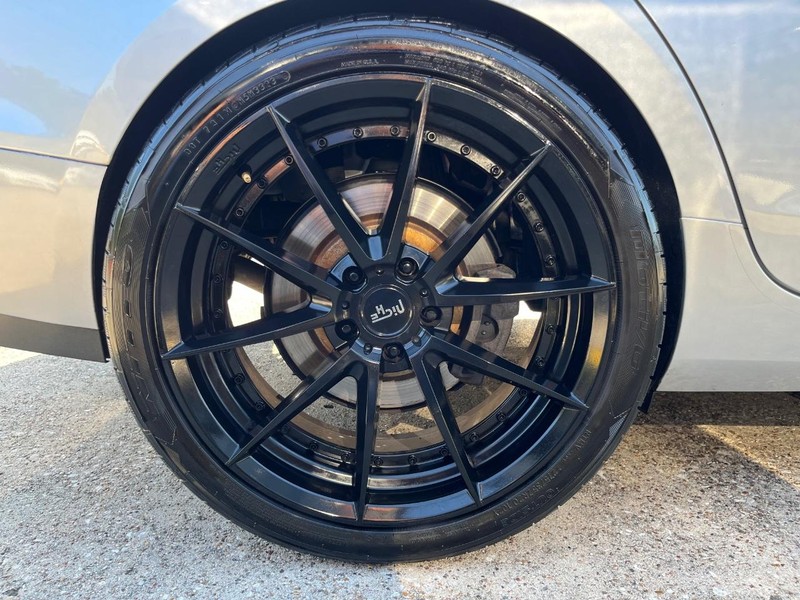 Cadillac ATS Sedan Vehicle Full-screen Gallery Image 27