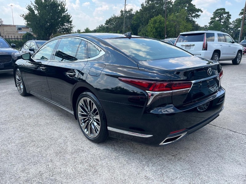 Lexus LS 500 Vehicle Full-screen Gallery Image 08