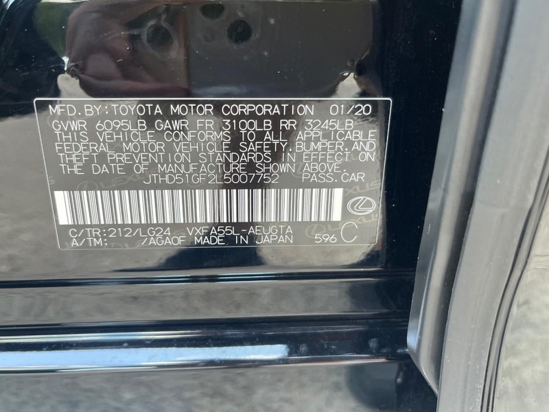 Lexus LS 500 Vehicle Full-screen Gallery Image 29