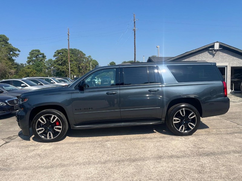 Chevrolet Suburban Vehicle Full-screen Gallery Image 09