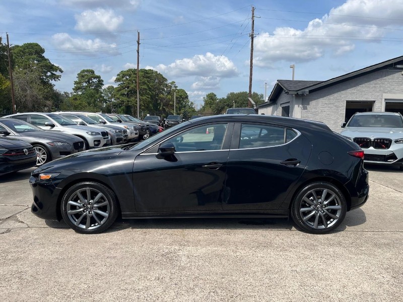 Mazda Mazda3 Hatchback Vehicle Full-screen Gallery Image 09