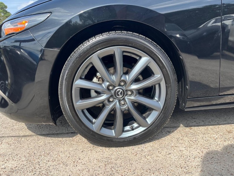 Mazda Mazda3 Hatchback Vehicle Full-screen Gallery Image 27