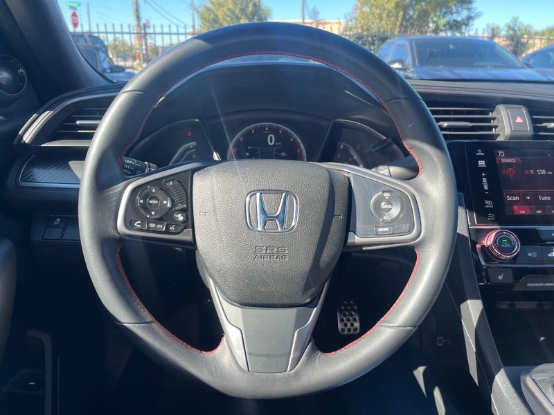 Honda Civic Coupe Vehicle Full-screen Gallery Image 18