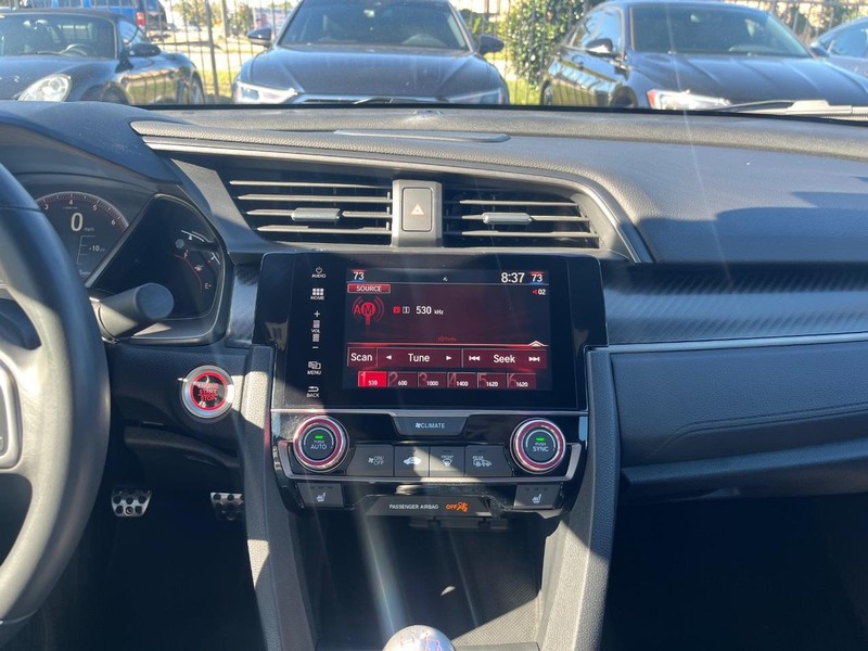 Honda Civic Coupe Vehicle Full-screen Gallery Image 20