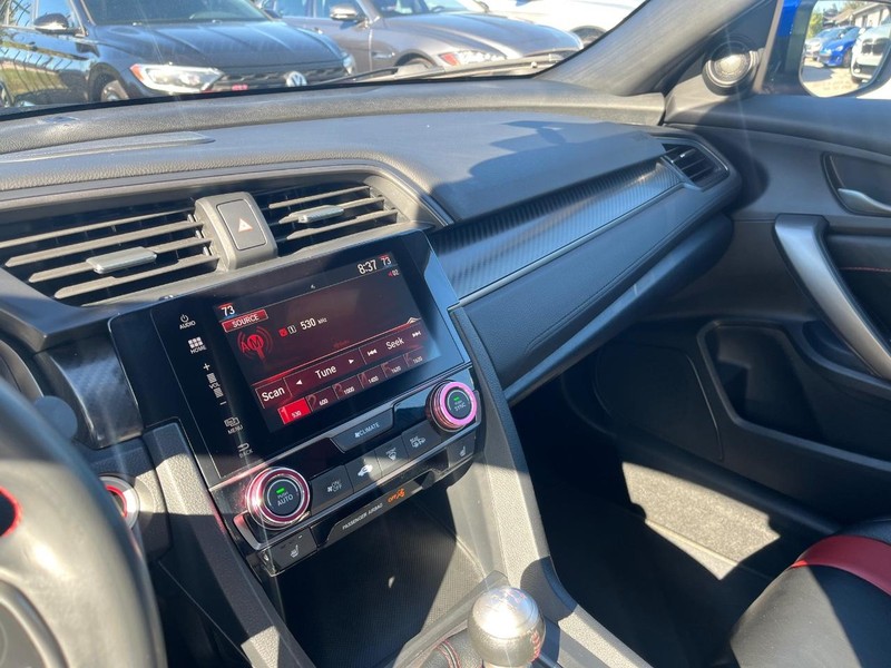 Honda Civic Coupe Vehicle Full-screen Gallery Image 21