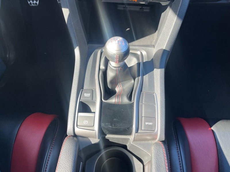 Honda Civic Coupe Vehicle Full-screen Gallery Image 22