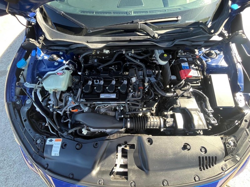 Honda Civic Coupe Vehicle Full-screen Gallery Image 24