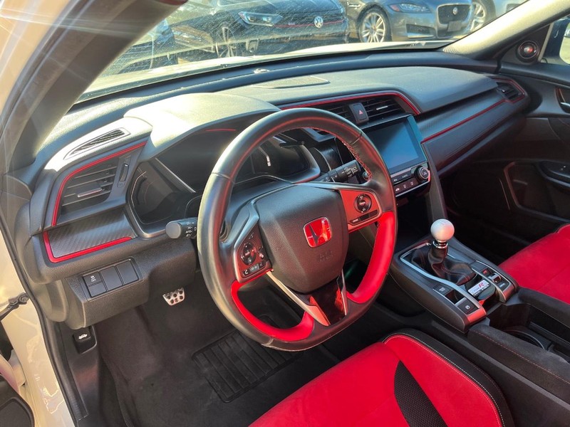 Honda Civic Type R Vehicle Full-screen Gallery Image 10