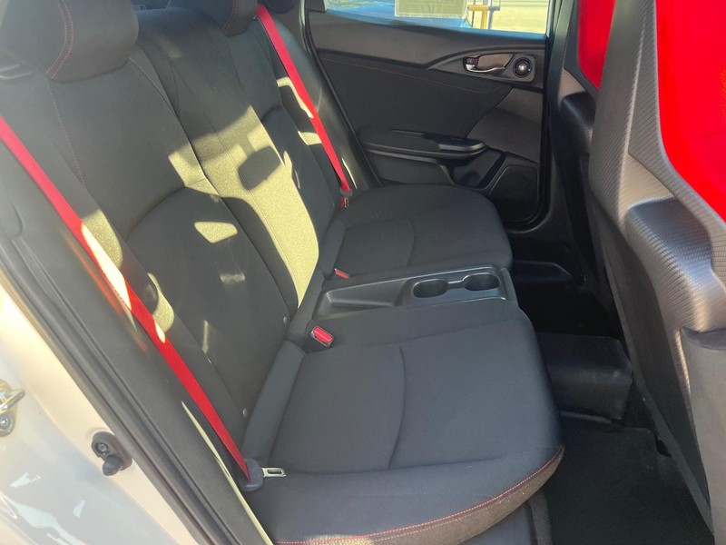 Honda Civic Type R Vehicle Full-screen Gallery Image 16