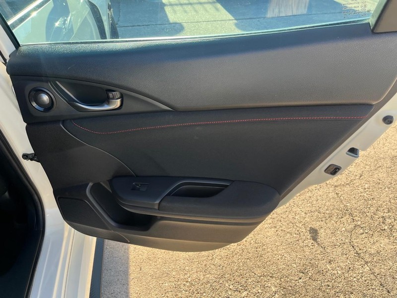 Honda Civic Type R Vehicle Full-screen Gallery Image 17