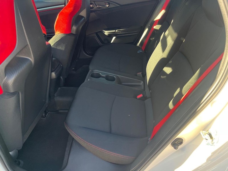 Honda Civic Type R Vehicle Full-screen Gallery Image 18