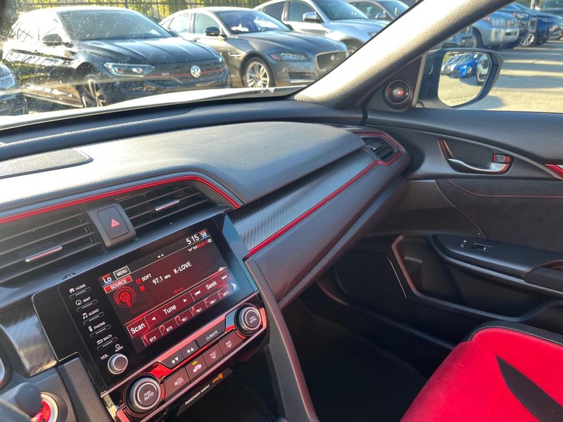 Honda Civic Type R Vehicle Full-screen Gallery Image 24