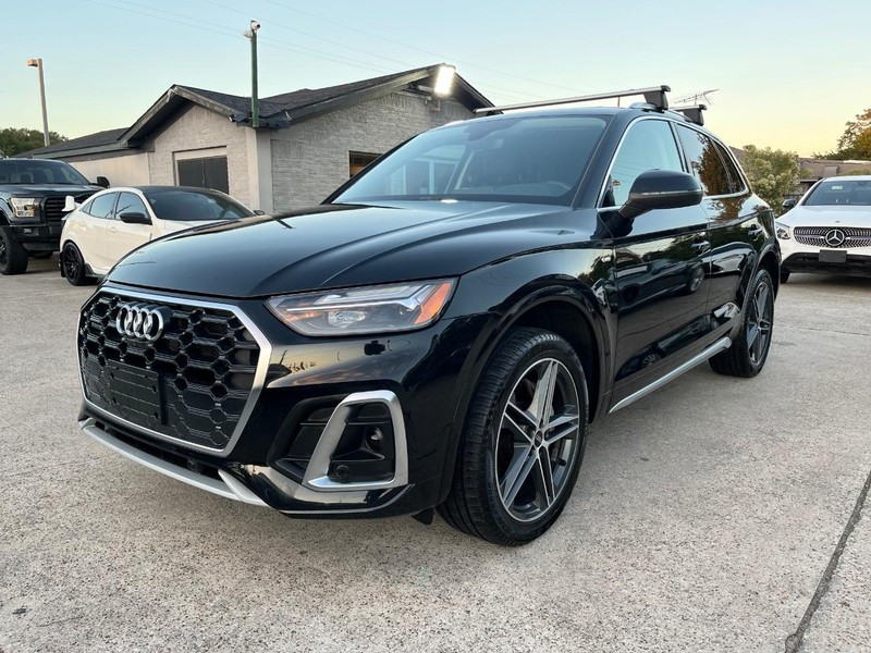 2022 Audi Q5 Premium Plus's photo