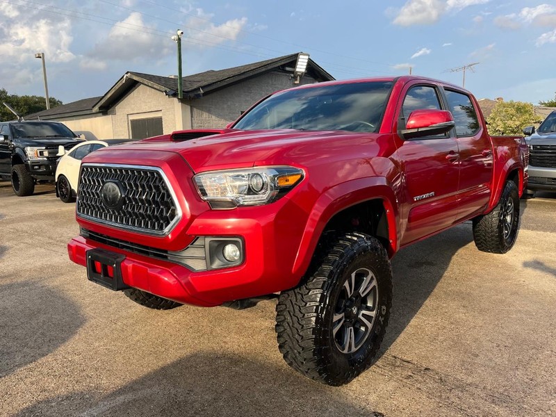 2018 Toyota Tacoma TRD Sport's photo