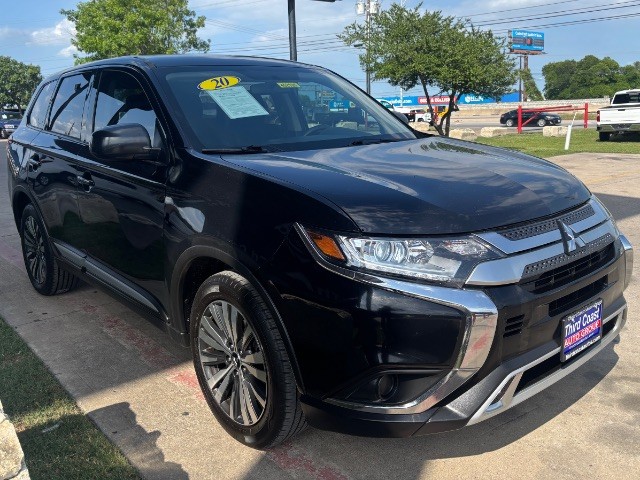 2020 Mitsubishi Outlander ES's photo