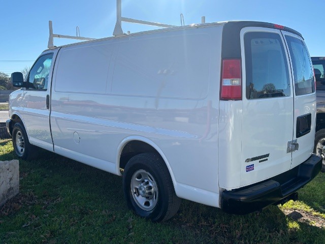 2016 Chevrolet Express Cargo Work Van's photo