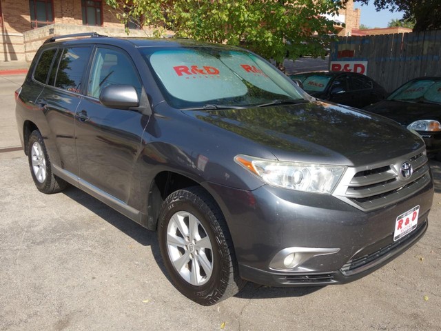 2011 Toyota Highlander SE's photo