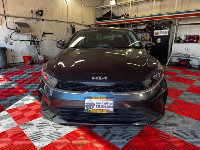 2023 Kia Forte LXS's photo