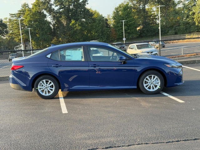 2026 Toyota Camry LE's photo