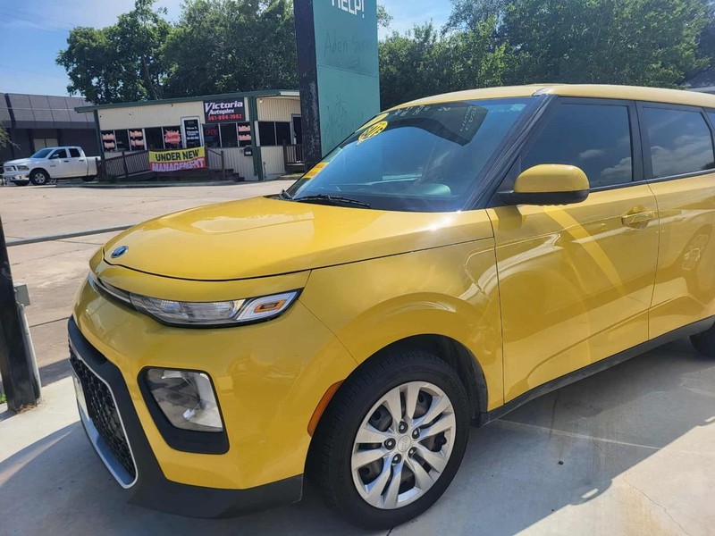 Kia Soul Vehicle Full-screen Gallery Image 3