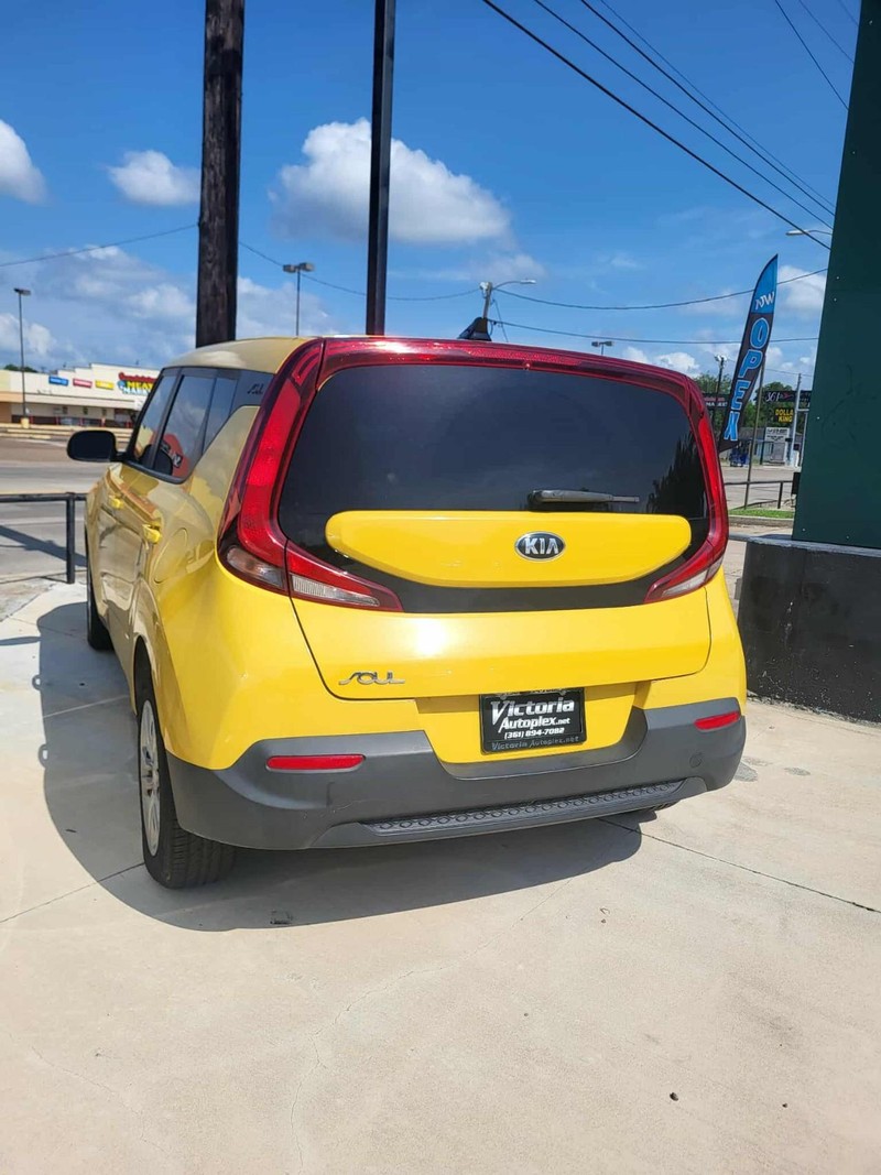 Kia Soul Vehicle Full-screen Gallery Image 4