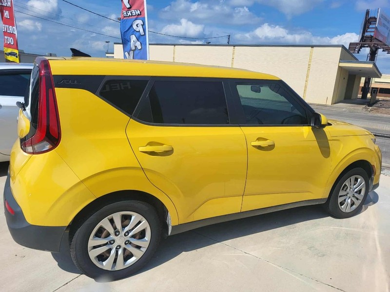 Kia Soul Vehicle Full-screen Gallery Image 5