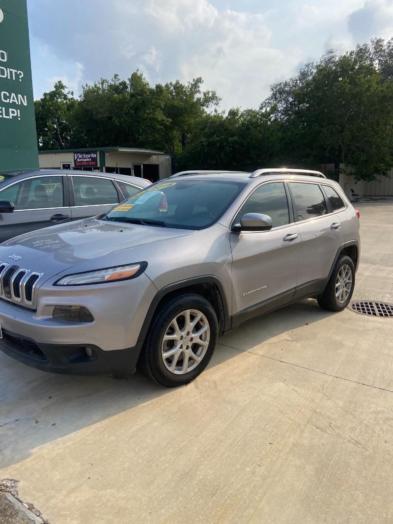 Jeep Cherokee Vehicle Full-screen Gallery Image 2