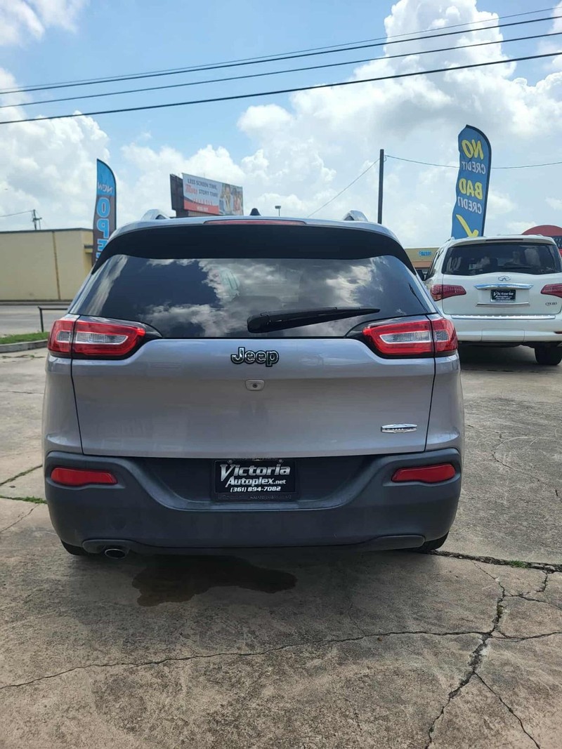 Jeep Cherokee Vehicle Full-screen Gallery Image 5