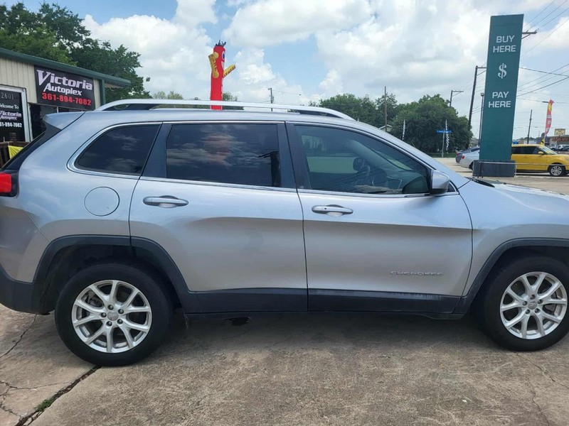 Jeep Cherokee Vehicle Full-screen Gallery Image 6