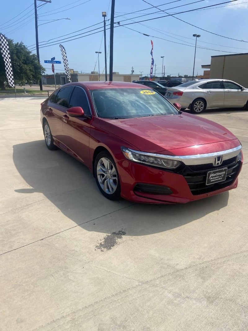 Honda Accord Sedan Vehicle Full-screen Gallery Image 2