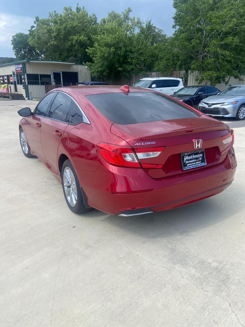 Honda Accord Sedan Vehicle Full-screen Gallery Image 4