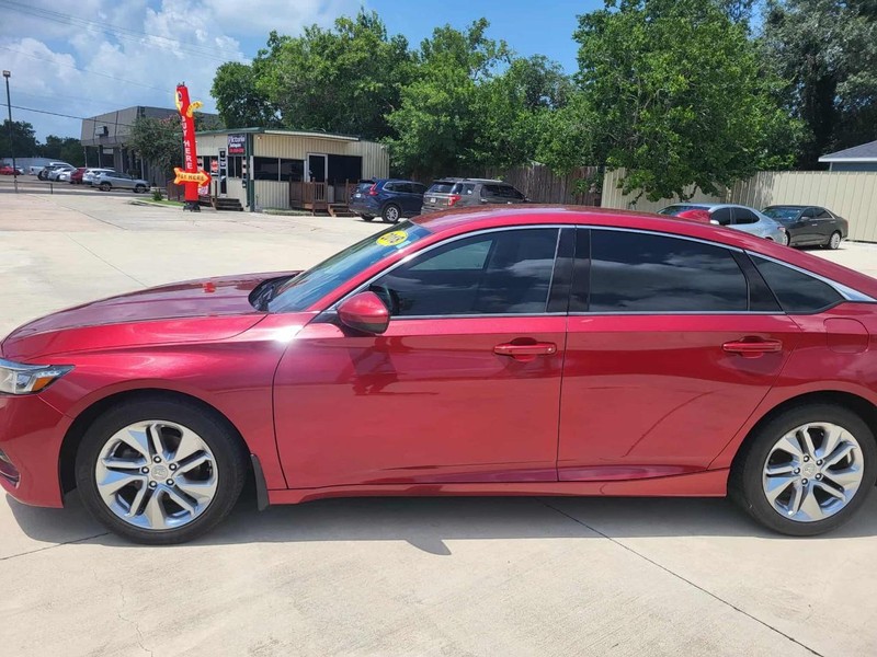 Honda Accord Sedan Vehicle Full-screen Gallery Image 6