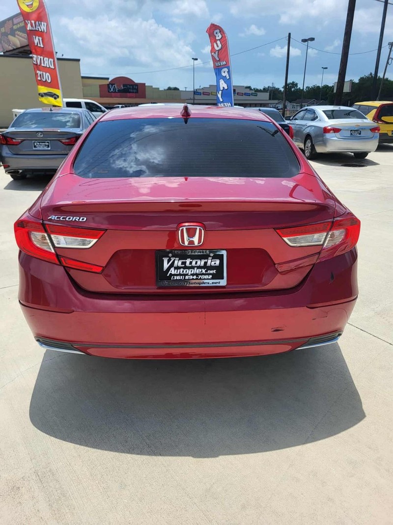 Honda Accord Sedan Vehicle Full-screen Gallery Image 7