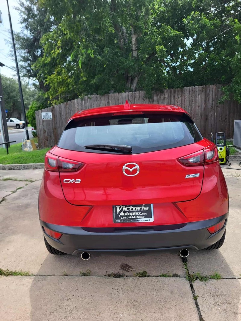 Mazda CX-3 Vehicle Full-screen Gallery Image 3