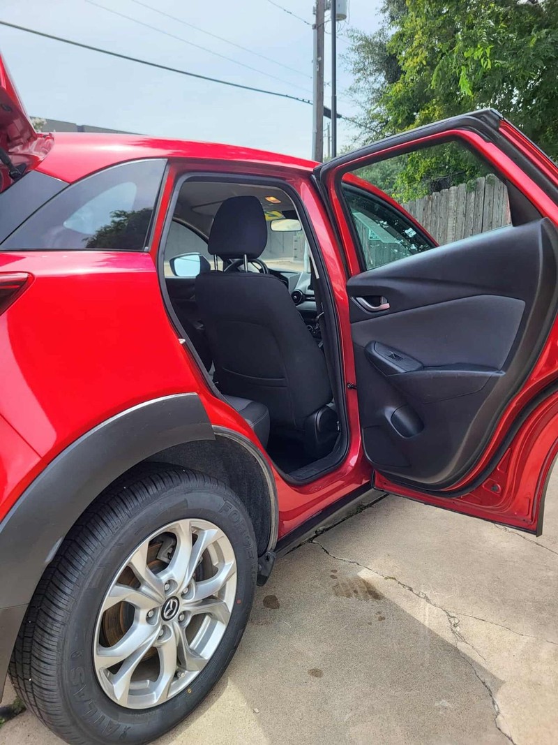 Mazda CX-3 Vehicle Full-screen Gallery Image 10