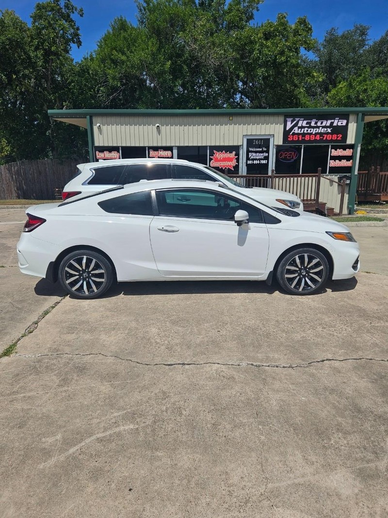 Honda Civic Coupe Vehicle Full-screen Gallery Image 4