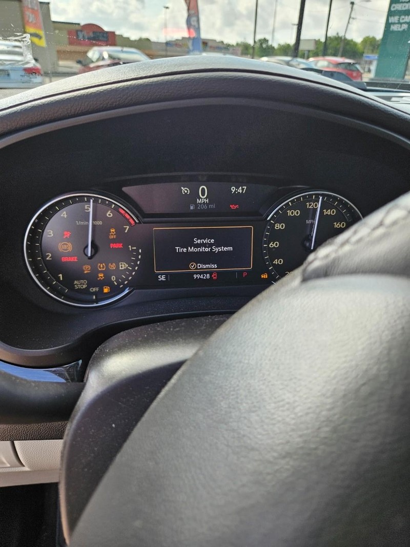 Cadillac XT4 Vehicle Full-screen Gallery Image 4