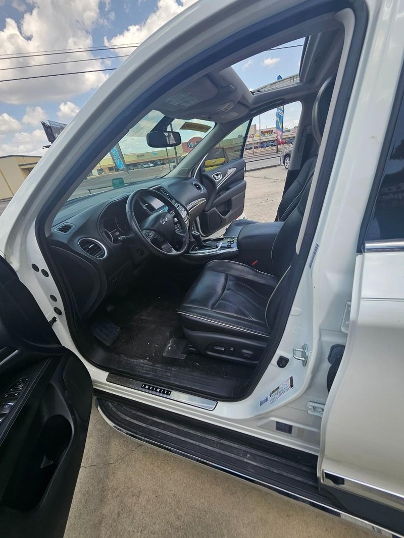 INFINITI QX60 Vehicle Full-screen Gallery Image 2