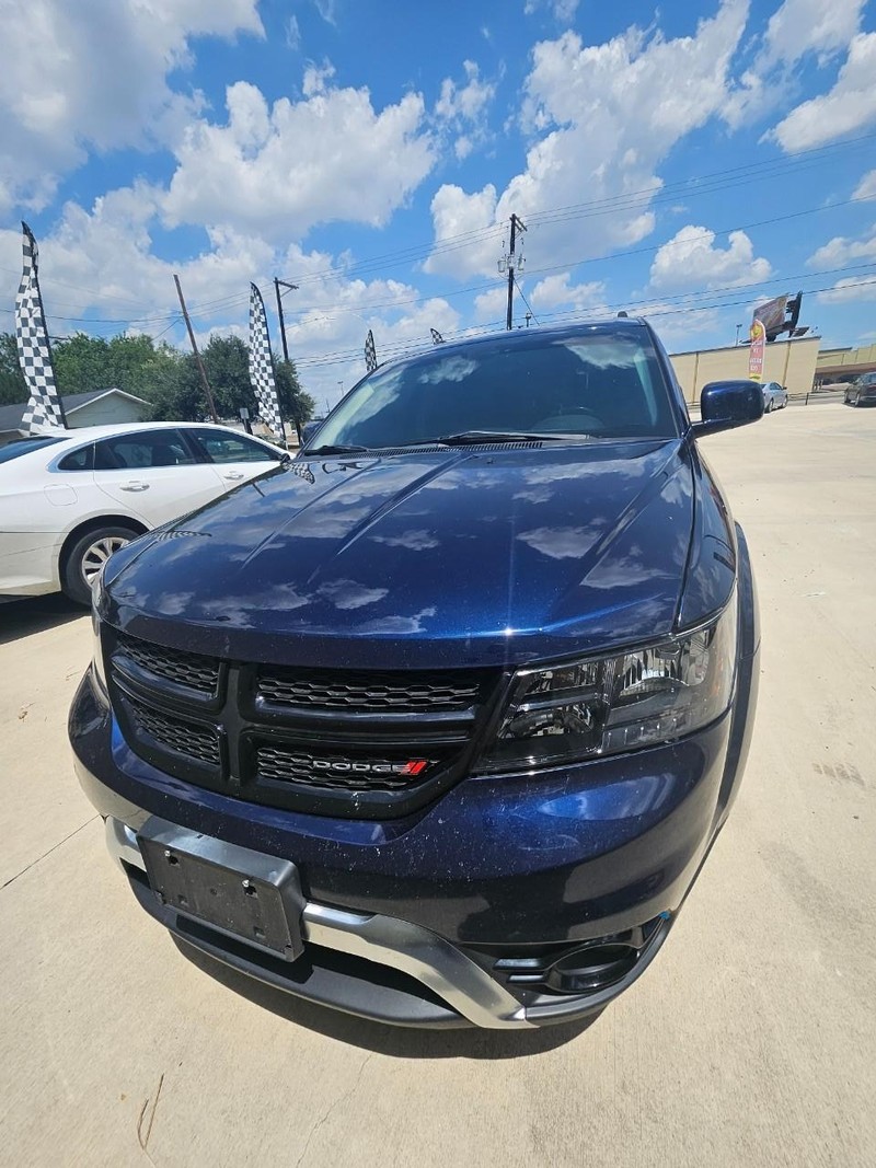 Dodge Journey Vehicle Full-screen Gallery Image 2