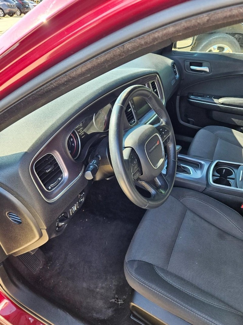 Dodge Charger Vehicle Full-screen Gallery Image 2