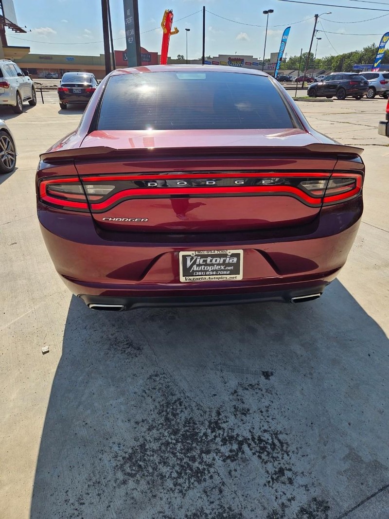 Dodge Charger Vehicle Full-screen Gallery Image 4