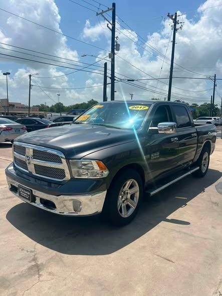 Ram 1500 2WD Lone Star Silver Crew Cab - Victoria TX