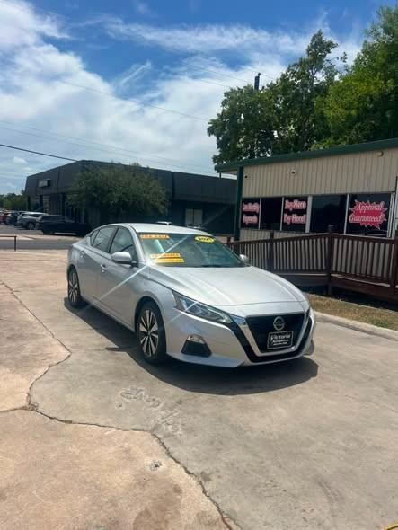Nissan Altima 2.5 SV - Victoria TX