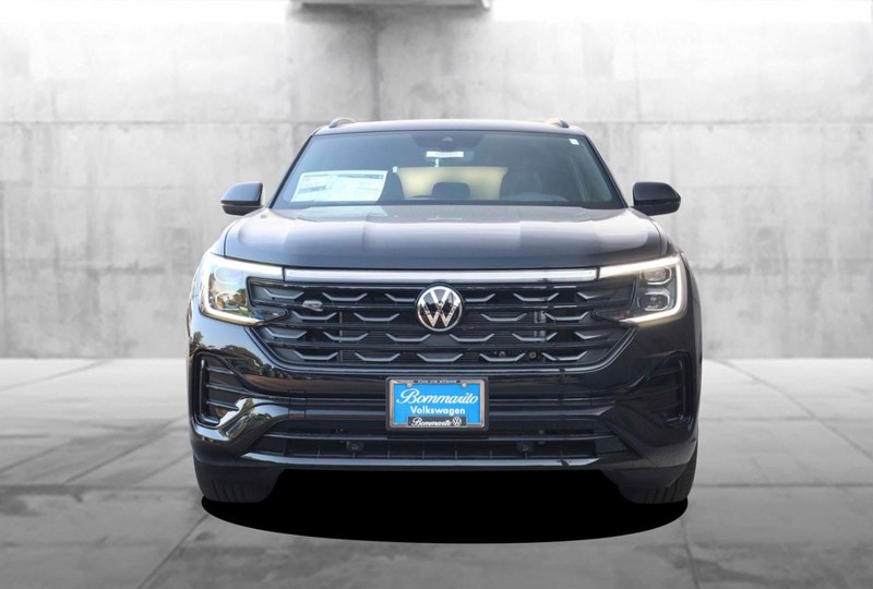 Volkswagen Atlas Cross Sport Vehicle Image 04