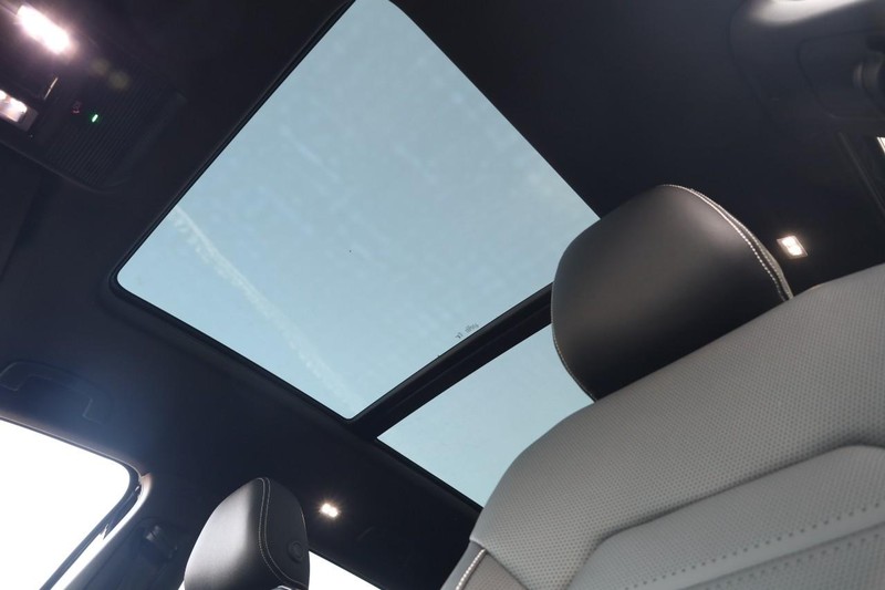 Volkswagen Atlas Cross Sport Vehicle Image 10