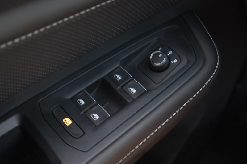 Volkswagen Atlas Cross Sport Vehicle Image 21