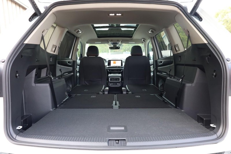 Volkswagen Atlas Vehicle Image 09