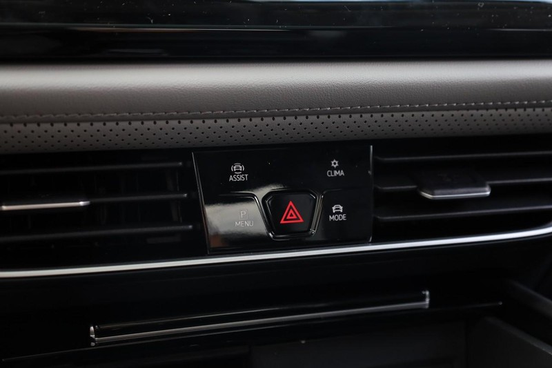 Volkswagen Atlas Vehicle Image 16