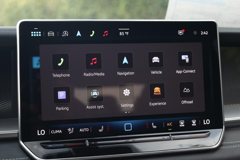 Volkswagen Tiguan Vehicle Image 11