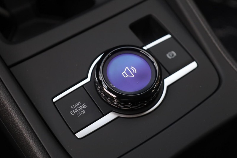 Volkswagen Tiguan Vehicle Image 15